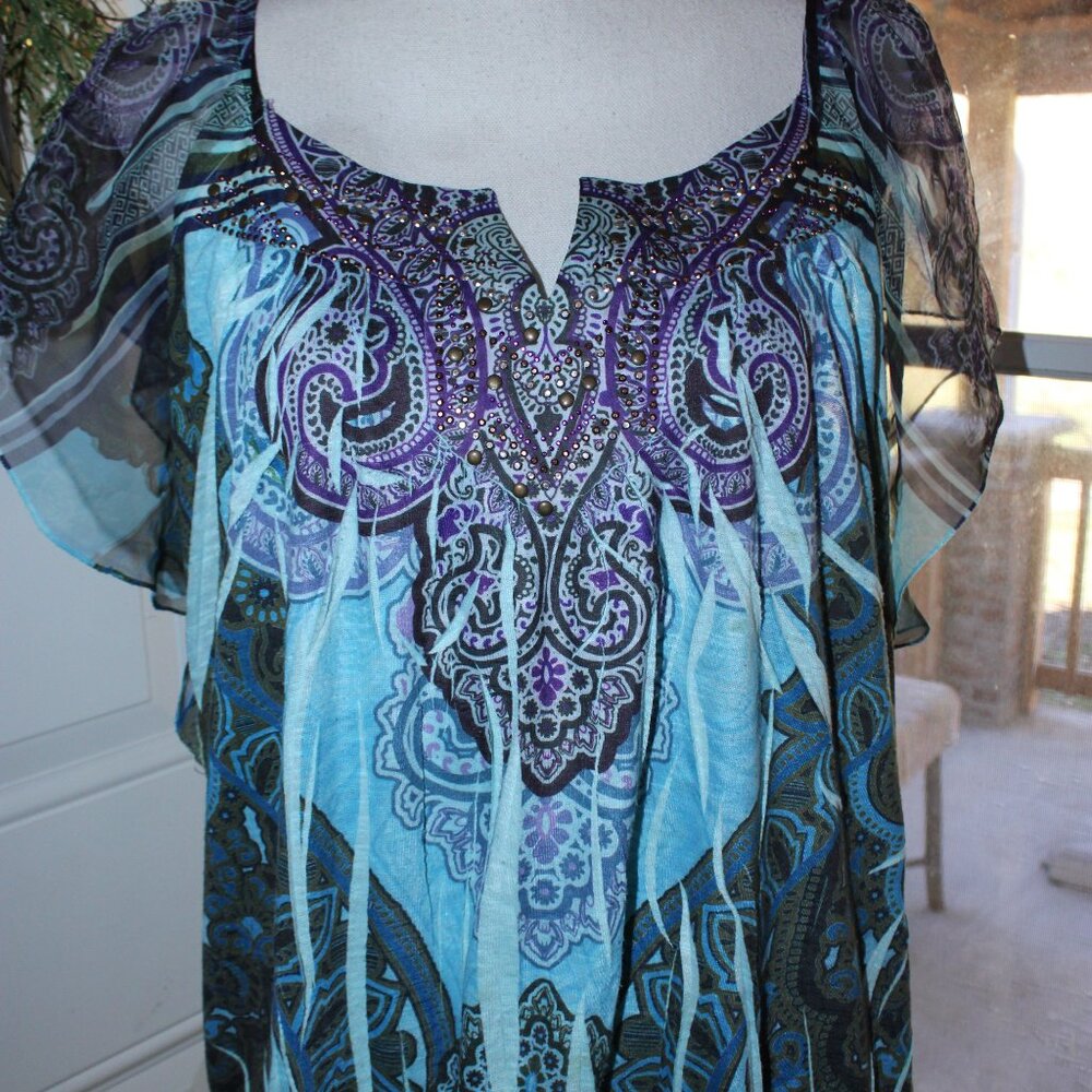 One World Live And Let Live! Top - Picture 2 of 3